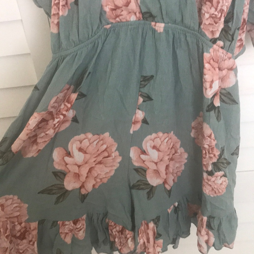 NWOT Peppermint romper medium - Picture 3 of 6